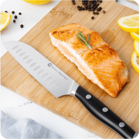 Faca e salmão